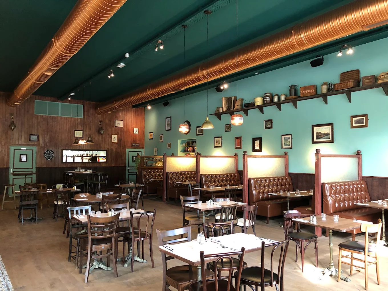 Corcoran's Irish Pub-Nanterre 3